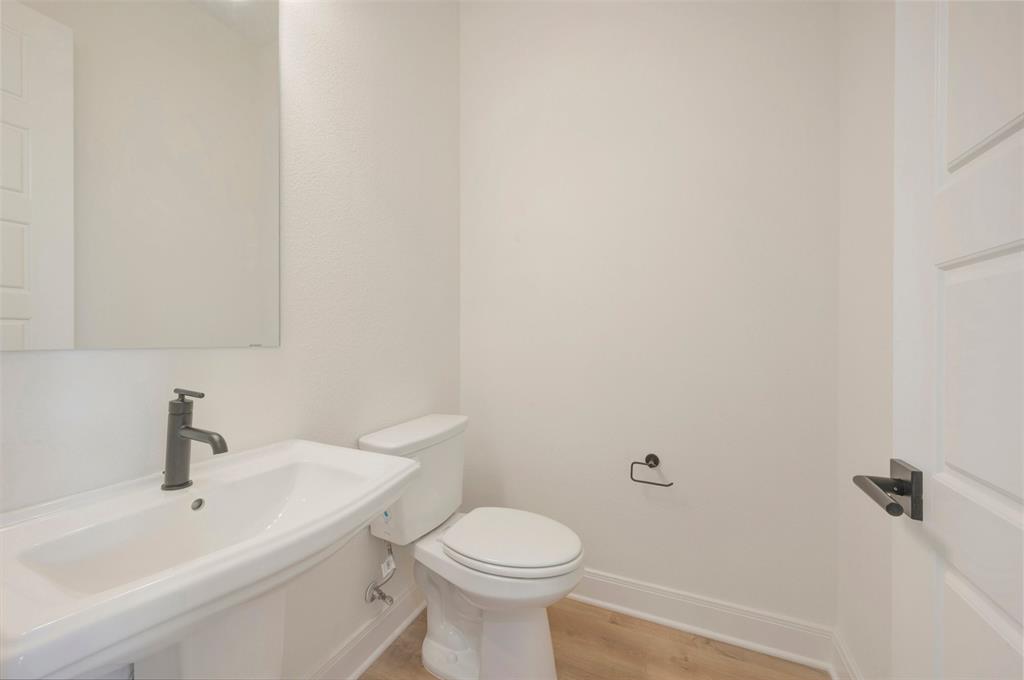 2801 Half Moon Way Property Photo 9