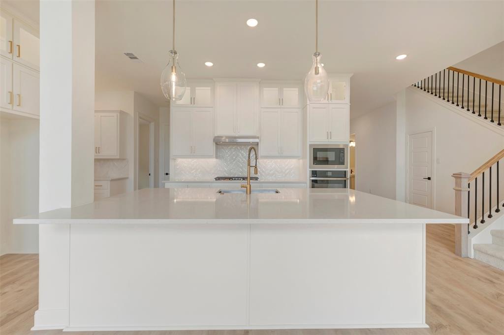 2801 Half Moon Way Property Photo 16