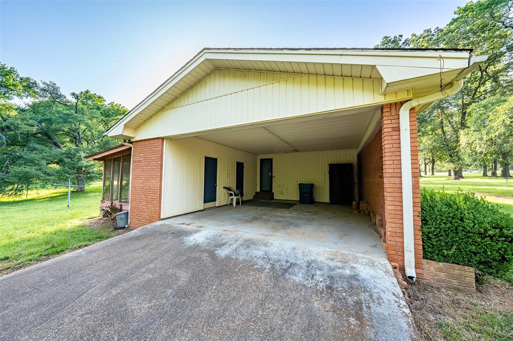 1858 S Dickinson Drive Property Photo 33