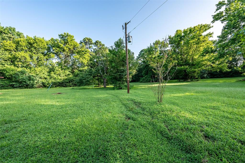 1858 S Dickinson Drive Property Photo 36