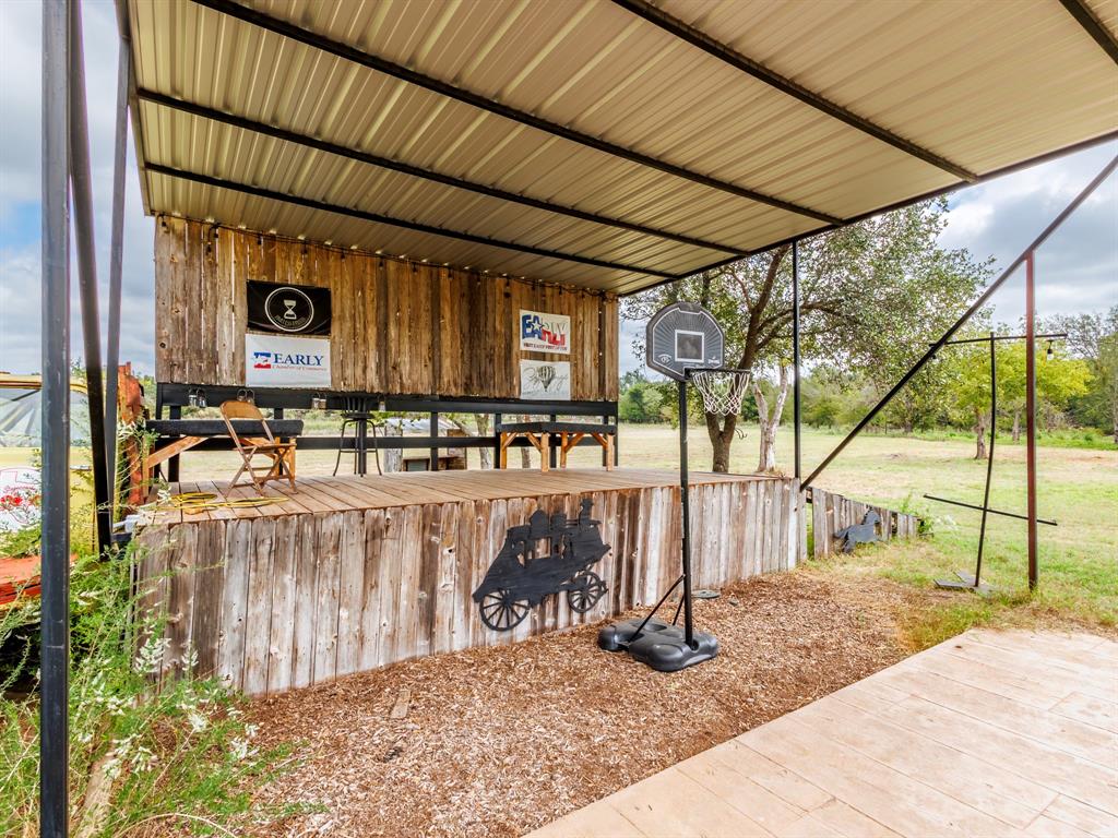 400 Old Comanche Property Photo 14