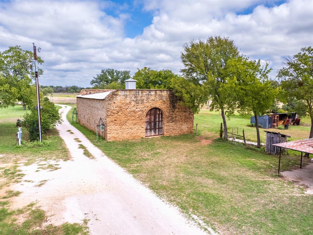 400 Old Comanche Property Photo 31