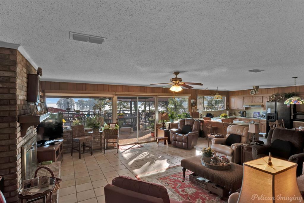 7206 S Lakeshore Drive Property Photo 6