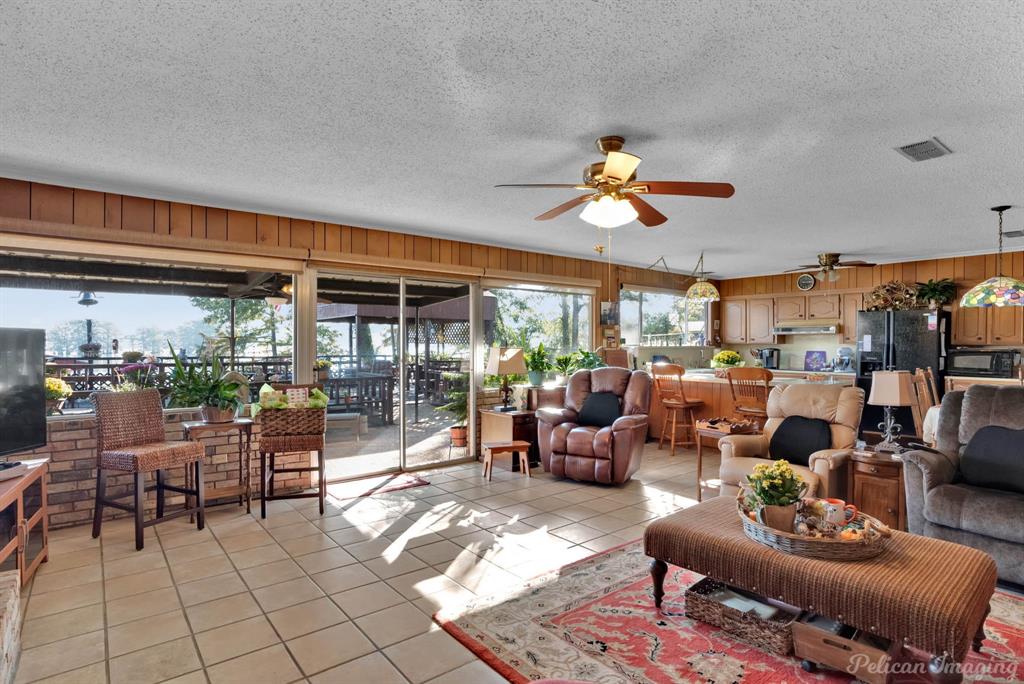 7206 S Lakeshore Drive Property Photo 9