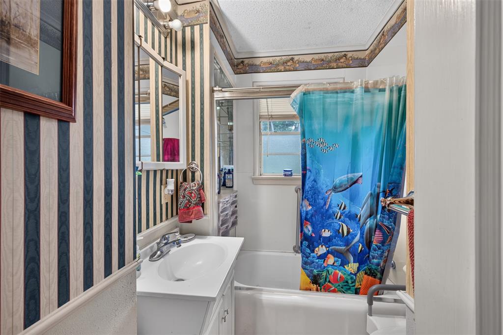 7206 S Lakeshore Drive Property Photo 24