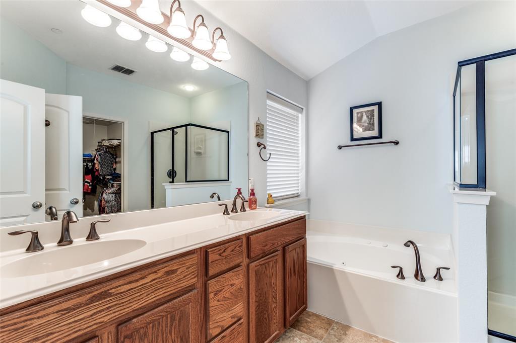 3888 Everwood Lane Property Photo 13