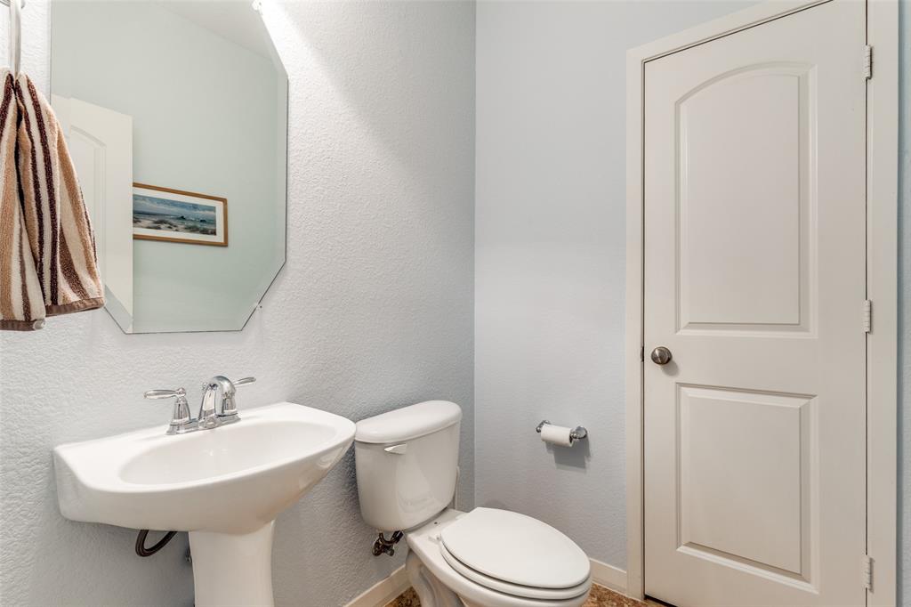 3888 Everwood Lane Property Photo 19
