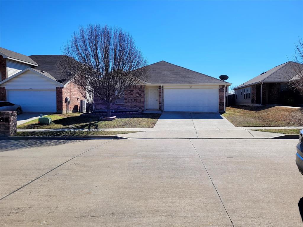 729 Santa Rosa Drive Property Photo 1