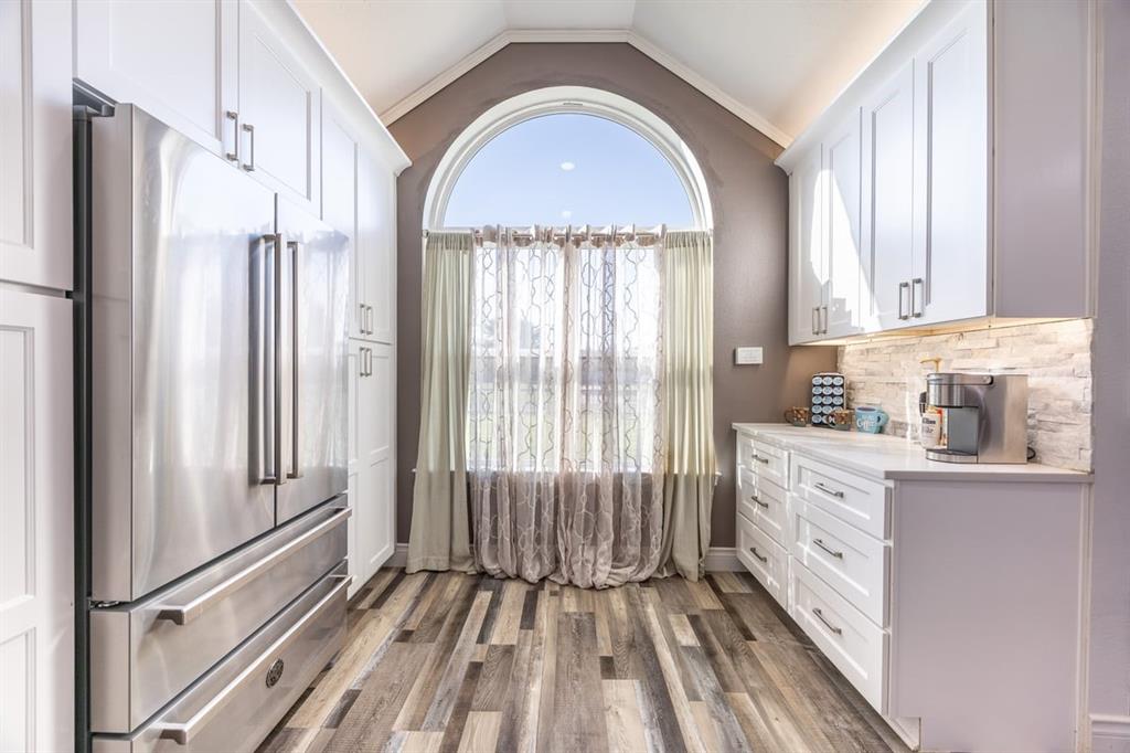 4768 Pebble Creek Drive Property Photo 8