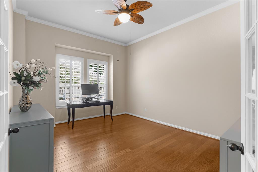 400 Braddock Drive Property Photo 3