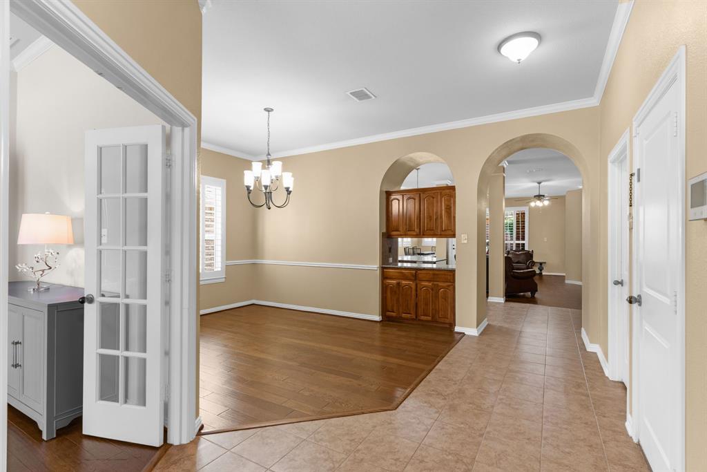 400 Braddock Drive Property Photo 8