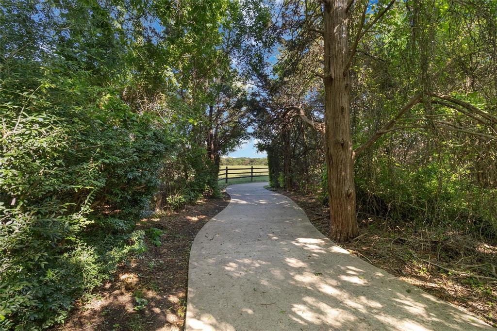 400 Braddock Drive Property Photo 36