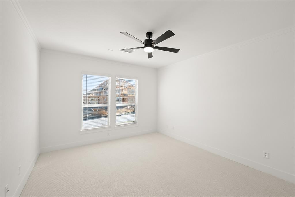 417 Newpark Boulevard Property Photo 5