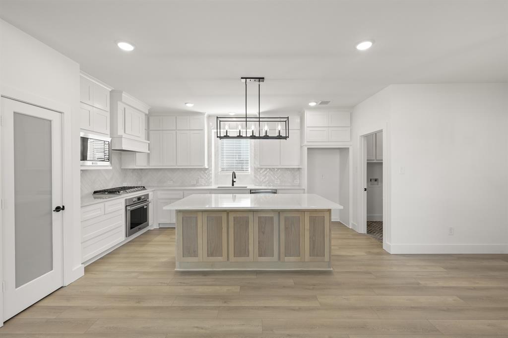417 Newpark Boulevard Property Photo 12