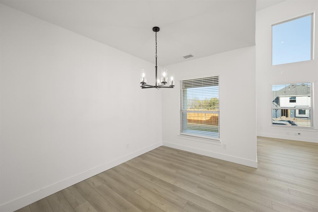417 Newpark Boulevard Property Photo 17