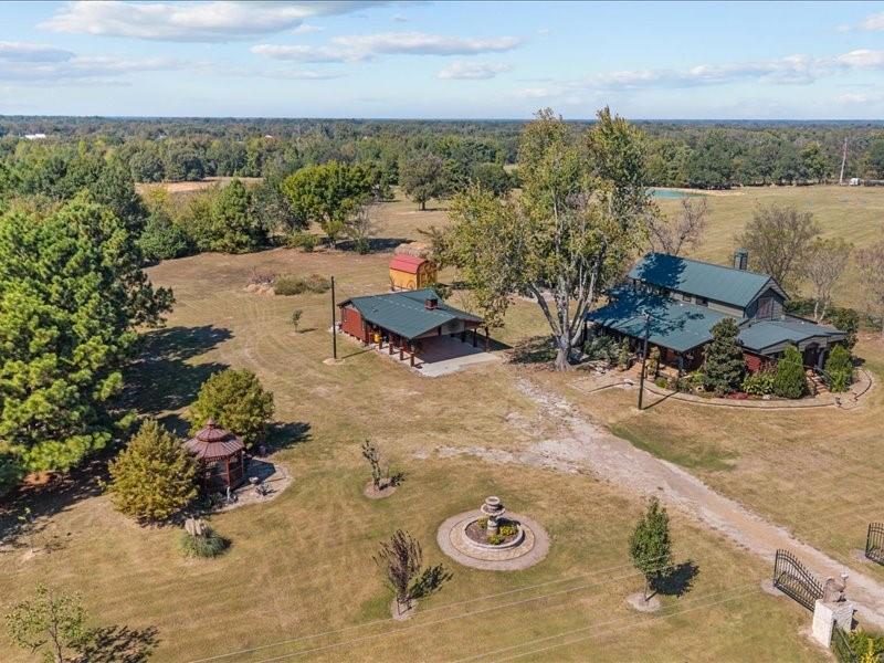 1847 N State Highway 19 Property Photo 1