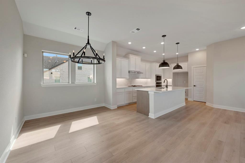 9332 Laurel Wreath Drive Property Photo 8