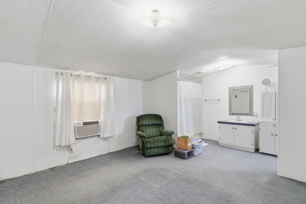 144 Oak Meadows Drive Property Photo 11