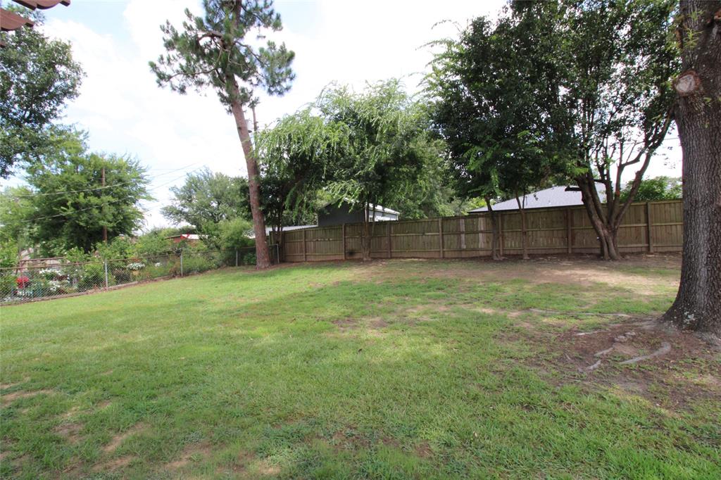 818 E Clinton Property Photo 24