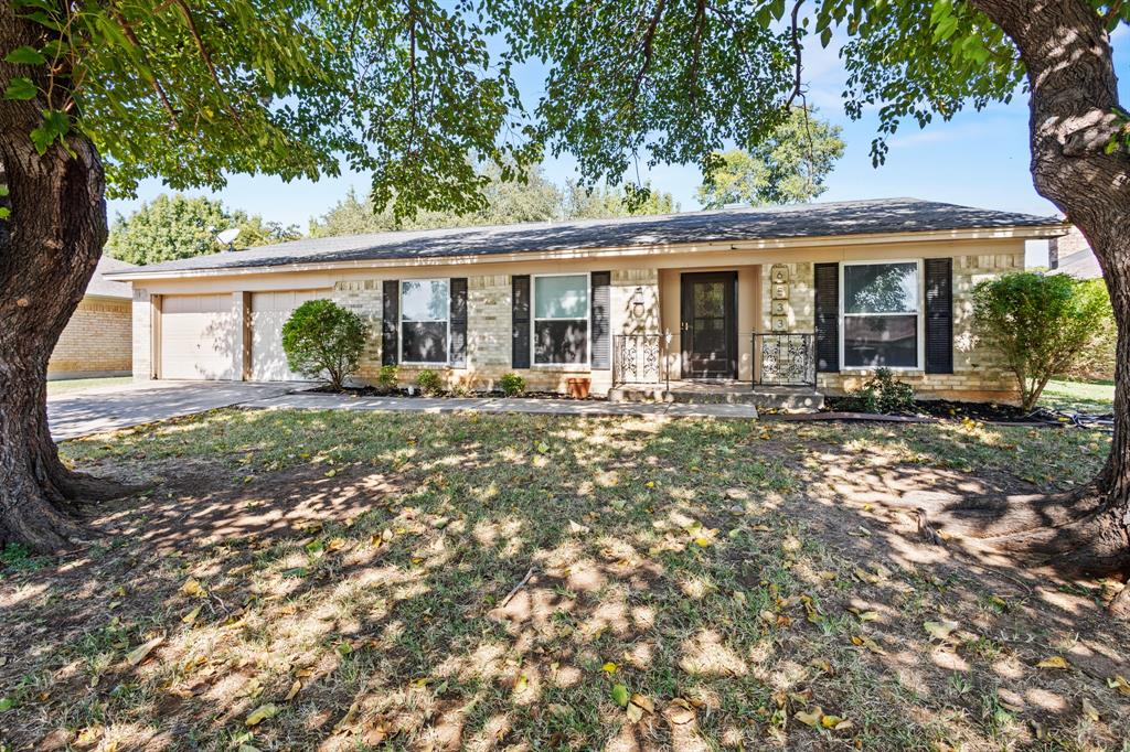 6533 Circleview Drive Property Photo 1