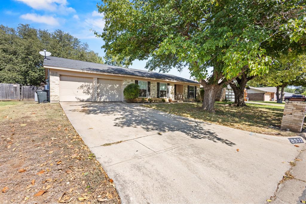 6533 Circleview Drive Property Photo 2