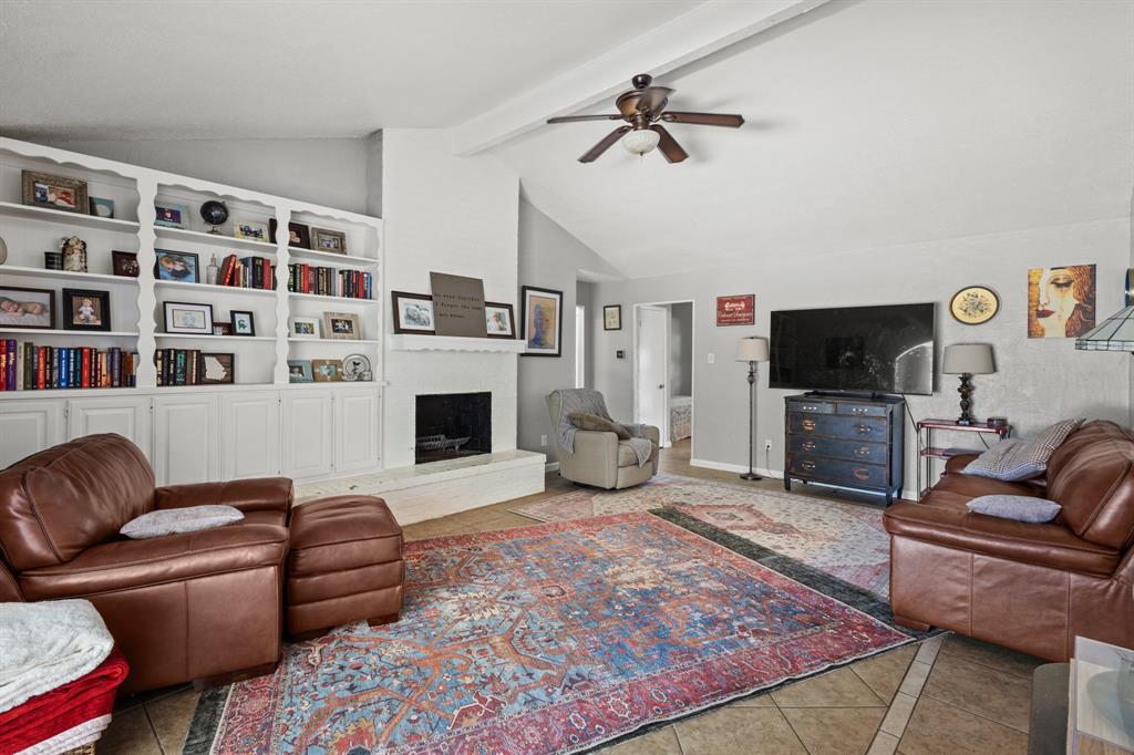 6533 Circleview Drive Property Photo 5