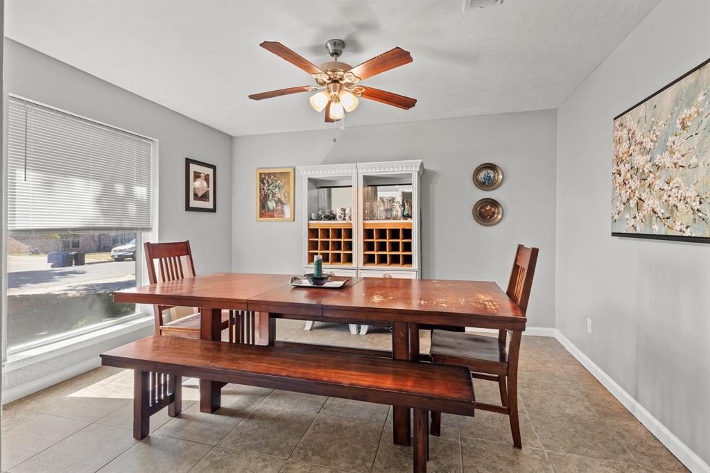 6533 Circleview Drive Property Photo 8