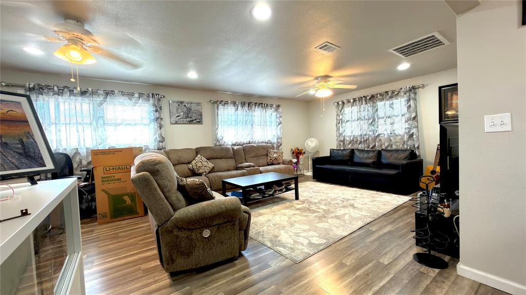 2510 Dewitt Street Property Photo 7