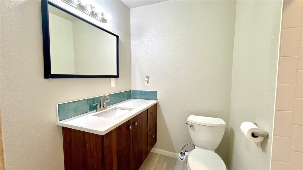 2510 Dewitt Street Property Photo 8