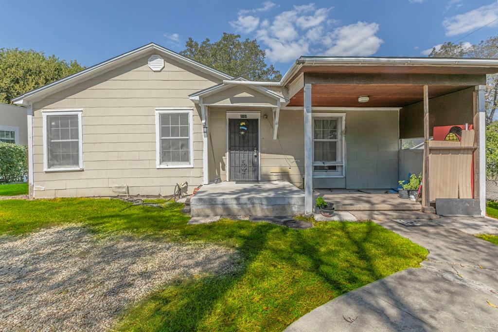 2101 Pine Avenue Property Photo 1