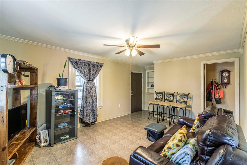 2101 Pine Avenue Property Photo 5