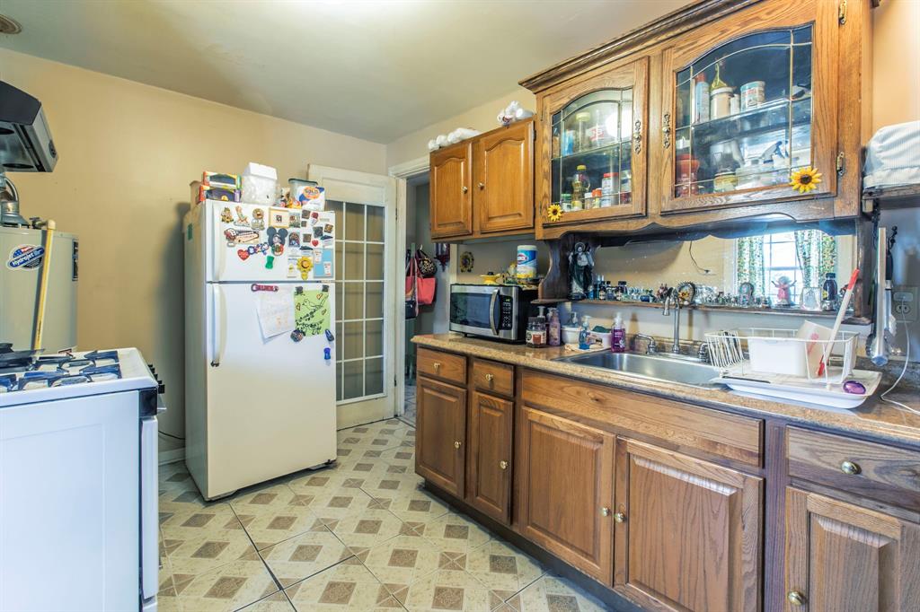 2101 Pine Avenue Property Photo 6