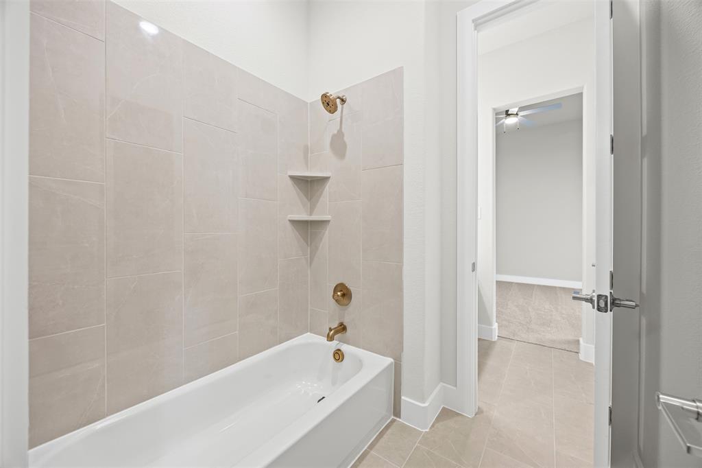 121 Aiden Drive Property Photo 28