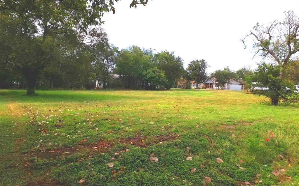 301 4th Street Property Photo 1