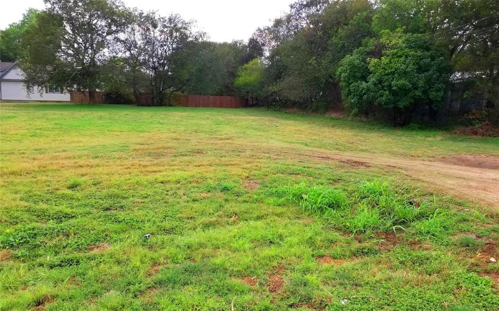 301 4th Street Property Photo 4