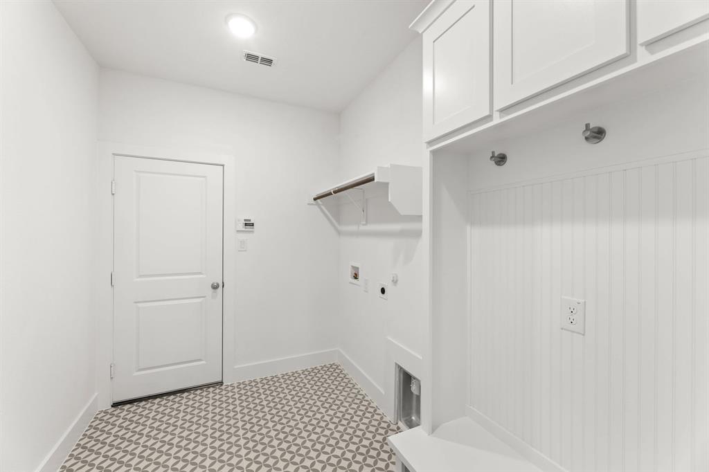290 Cheyenne Mountain Drive Property Photo 14