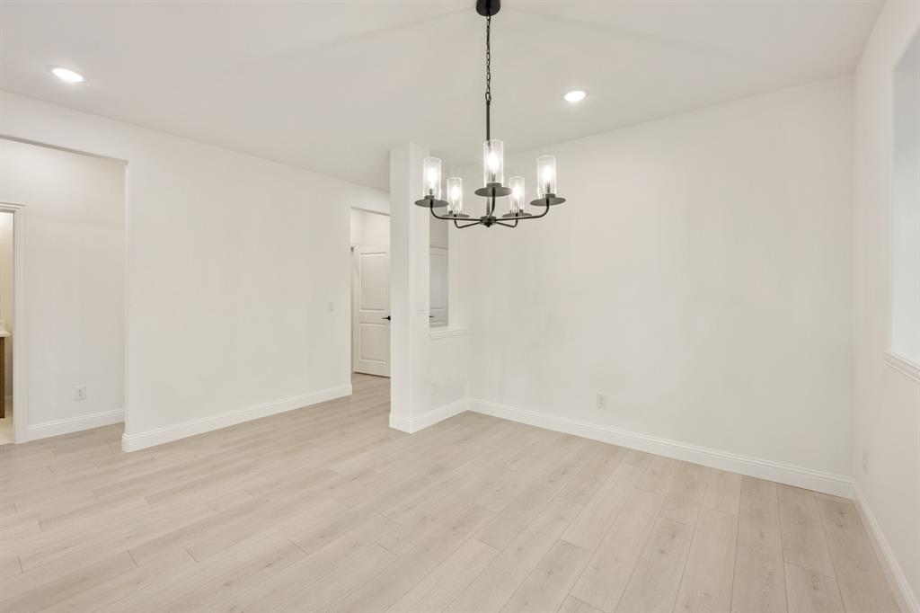2813 Spring Valley Way Property Photo 7
