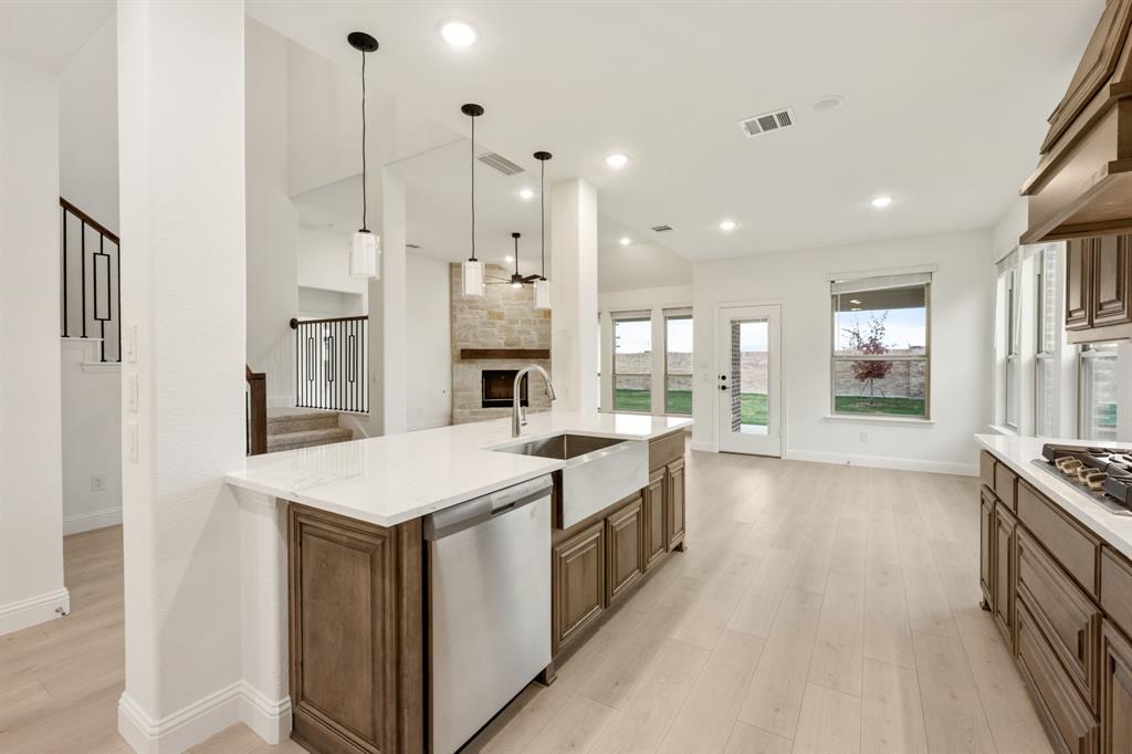 2813 Spring Valley Way Property Photo 17
