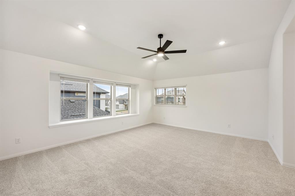 2813 Spring Valley Way Property Photo 27