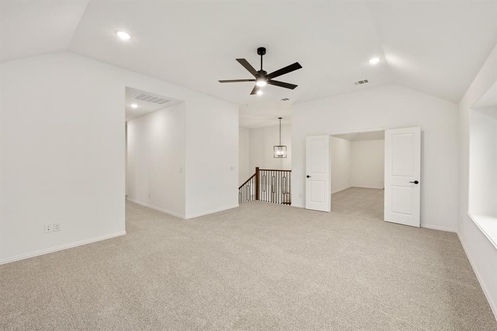 2813 Spring Valley Way Property Photo 29