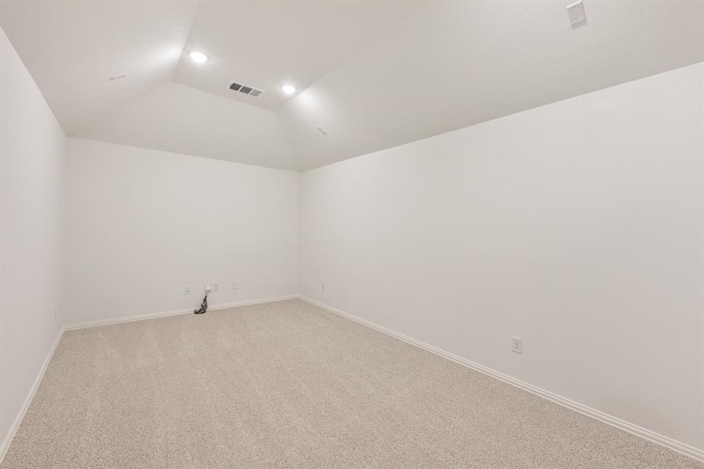 2813 Spring Valley Way Property Photo 30