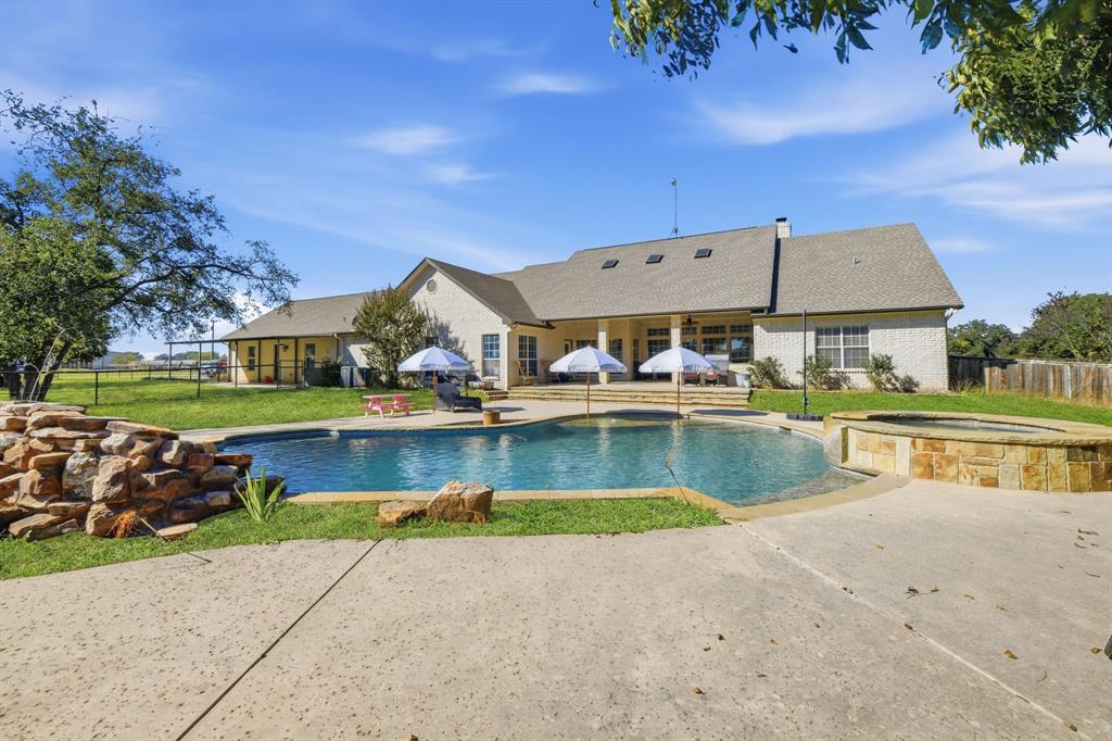 5071 Fm 1810 Property Photo 2