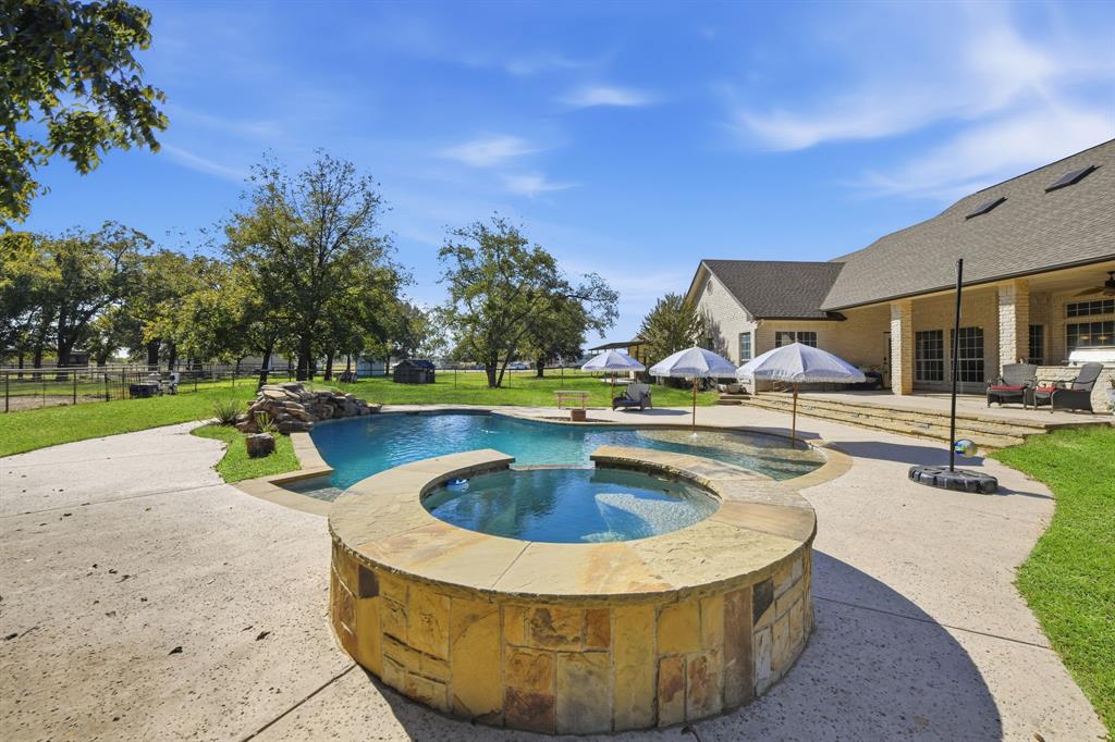 5071 Fm 1810 Property Photo 8