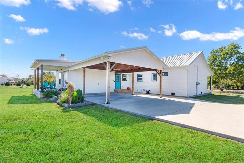 3050 Wolf Front Road Property Photo 2