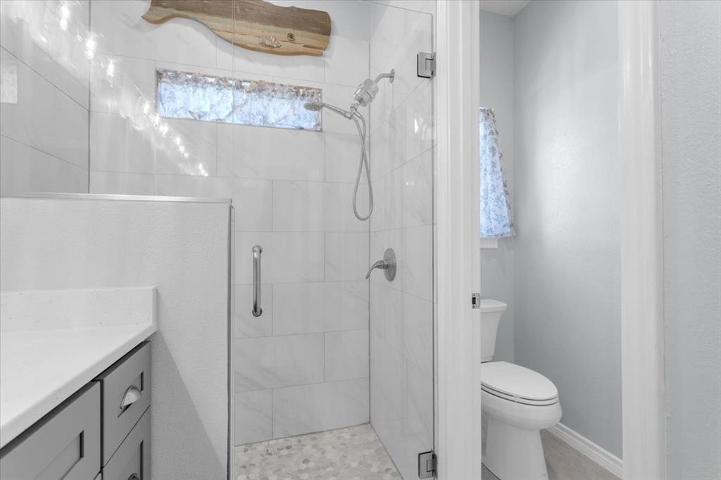 3050 Wolf Front Road Property Photo 15