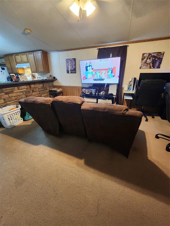 7120 Golden Meadows Road Property Photo 3