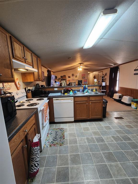 7120 Golden Meadows Road Property Photo 4