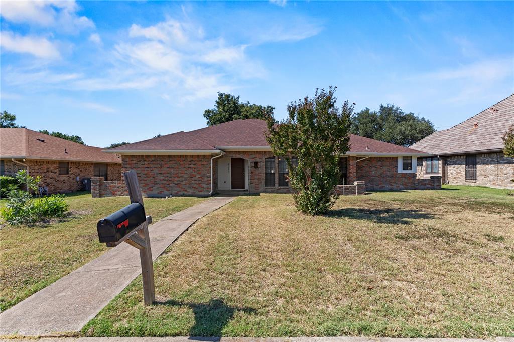 4243 Blackheath Road Property Photo 1