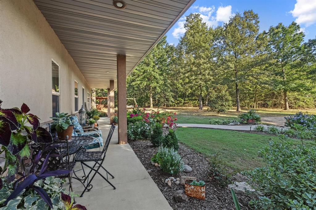 312 County Road 2100 Property Photo 4