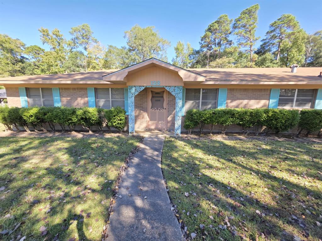 123 Frank Dr. Drive Property Photo 1